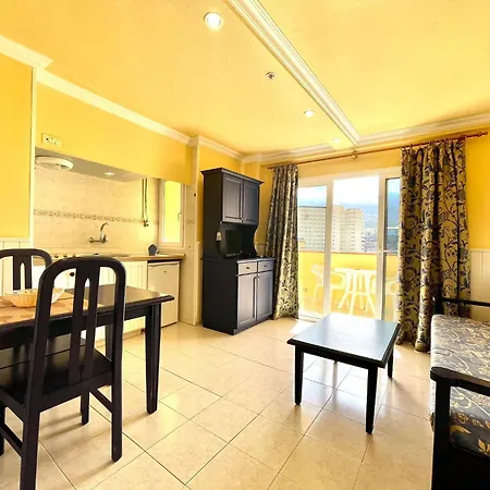 With Ocean Views In Playa Jardin, Puerto De La Cruz Appartement *