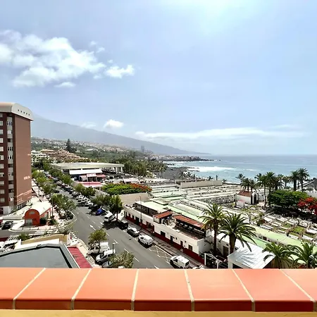 With Ocean Views In Playa Jardin, Puerto De La Cruz Appartement *