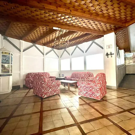 Апартаменты With Ocean Views In Playa Jardin, Puerto De La Cruz *