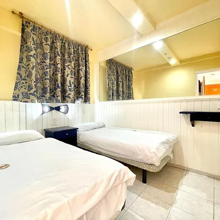 With Ocean Views In Playa Jardin, Puerto De La Cruz Апартаменты